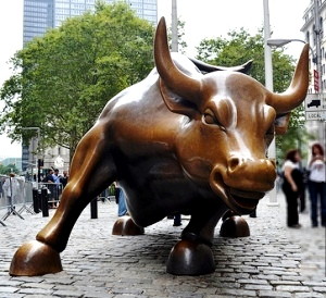 Bronze Statue of a Bull on Wall Street